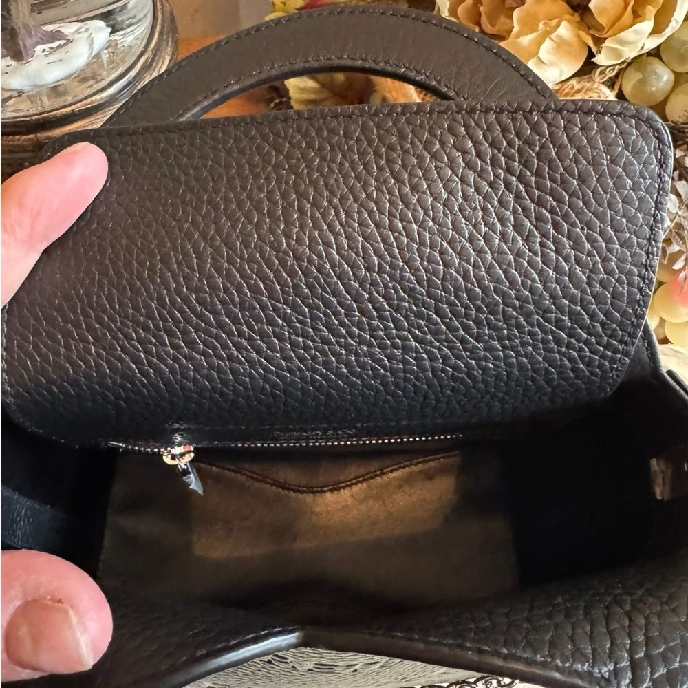 BNWOT VIRAL T&C Heart Leather Bag – Return to Tiffany Black Lowest Price 🖤 - Picture 4 of 16